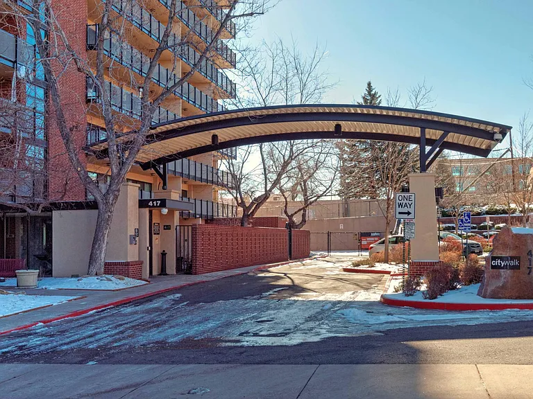 417 E Kiowa St #304 — Photo 4