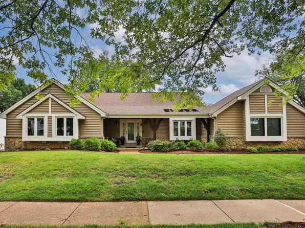 2530 Peppermill Ridge Dr, Chesterfield, MO 63005