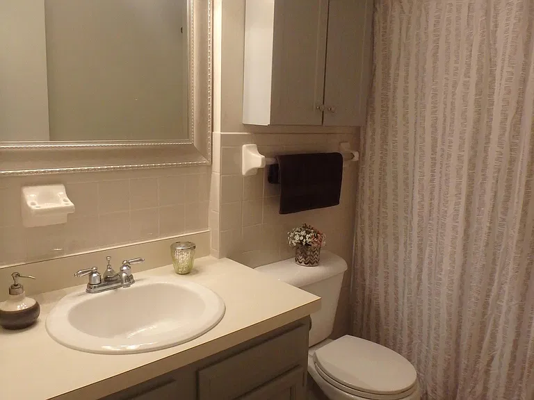 53 Gloria Ave — Photo 5