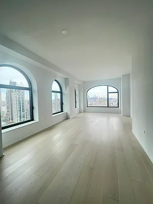 Rented by Valeo Realty Group LLC | media 8