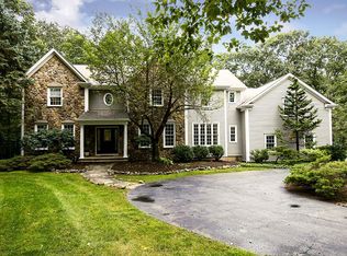 4 Wood Stone Rd, Chester, NJ 07930