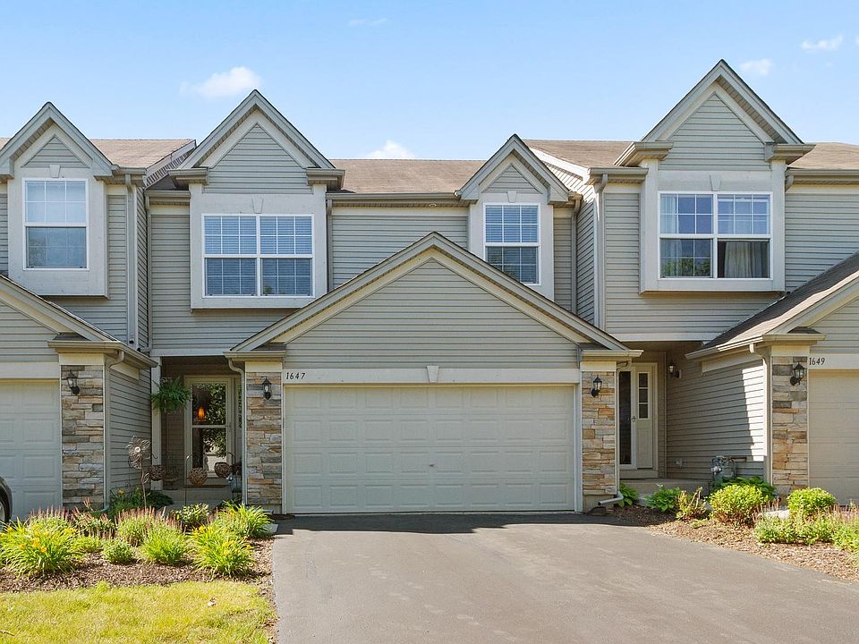 1st image of 1647 Fieldstone Dr S