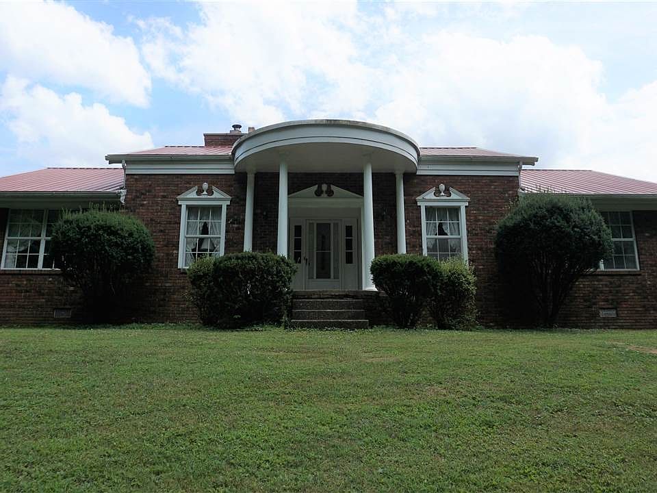 2nd image of 885 Thompson Rd