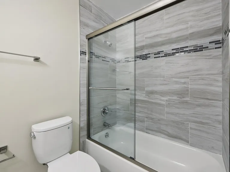 1406 Henry Street — Photo 33