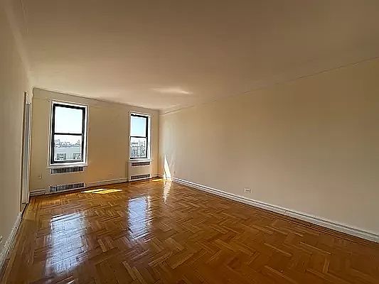 1st image of 694 Lincoln Pl #4
