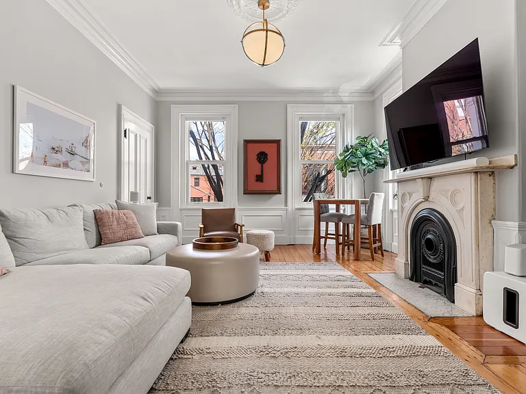 40 Chestnut St #2 — Photo 3