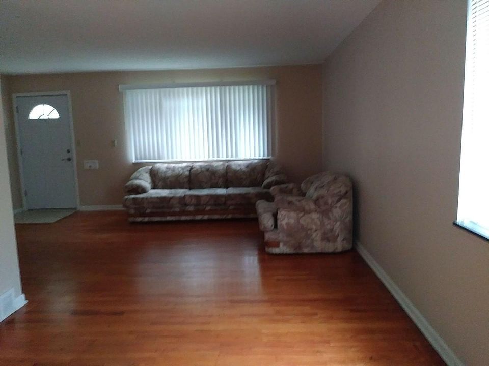 1st image of 9818 Independence Blvd