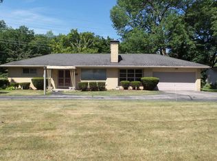5921 N Sidney Pl, Glendale, WI 53209