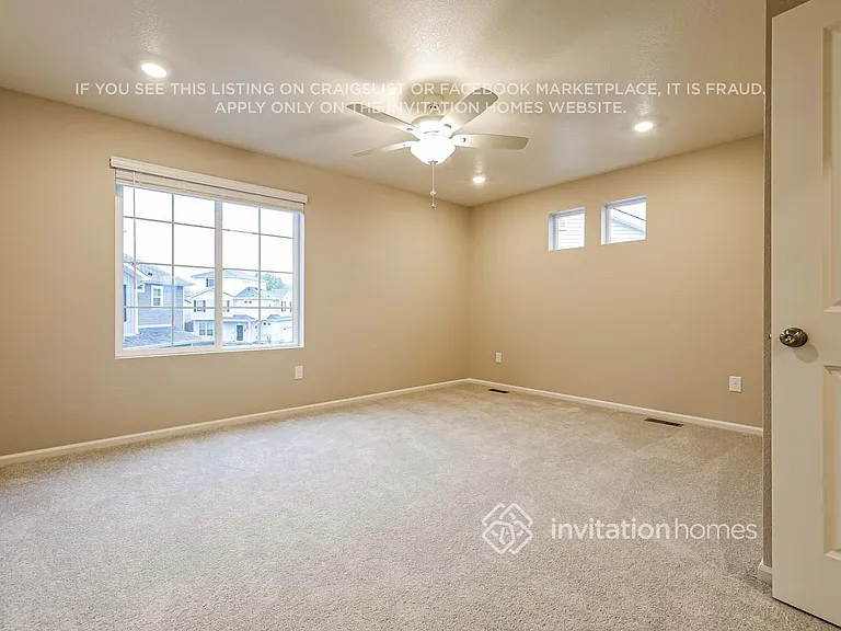 3377 Streamwood Dr — Photo 9