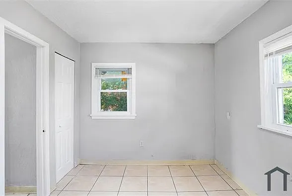 827 Paris Ave S #A — Photo 10