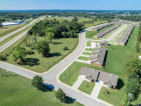 1819 Huron Ct, Mountain Home, AR 72653