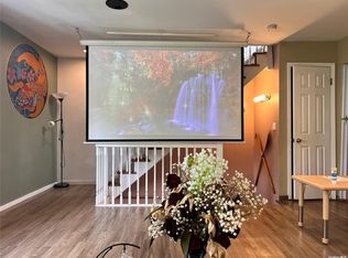 42-08 215th Pl, Flushing, NY 11361