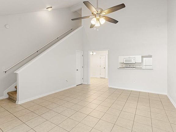 2nd image of 1925 Fannie Dr Unit 2