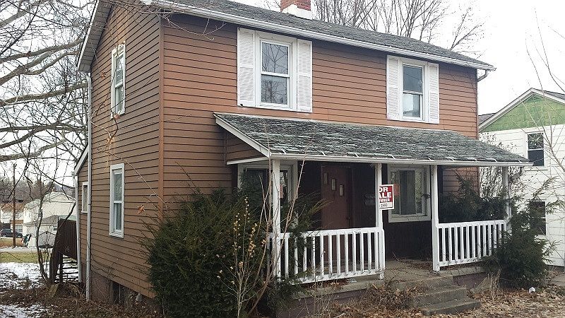 1st image of 9053 Oak St
