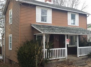9053 Oak St, Pittsburgh, PA 15239