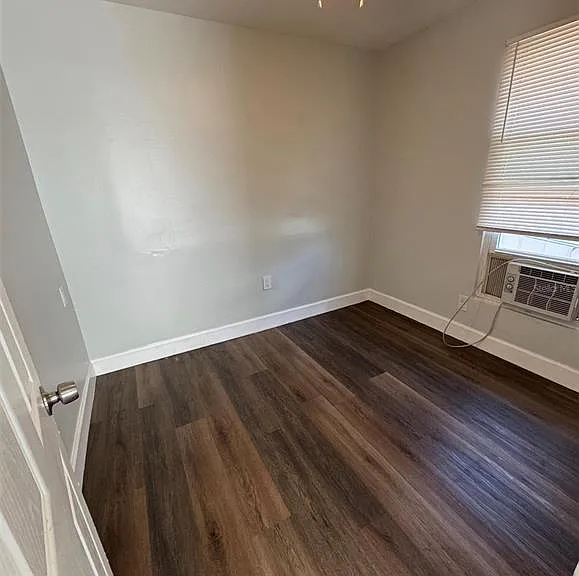 3901 6th St S #4 — Photo 5