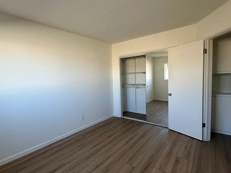 1421 Amherst Ave #5 — Photo 8