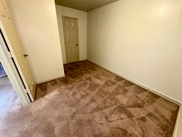 2614 Woodrow Blvd — Photo 15