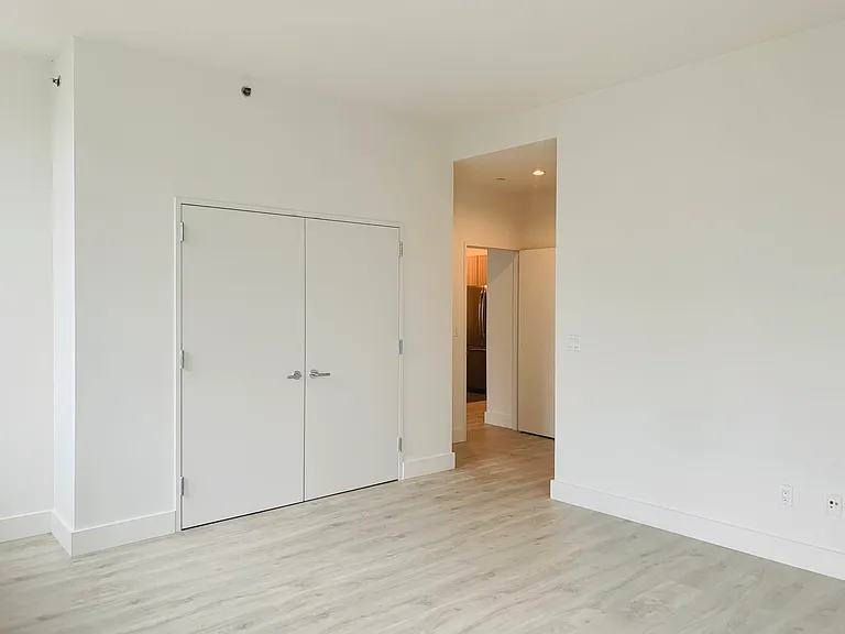 229 W 60th St #10P — Photo 8