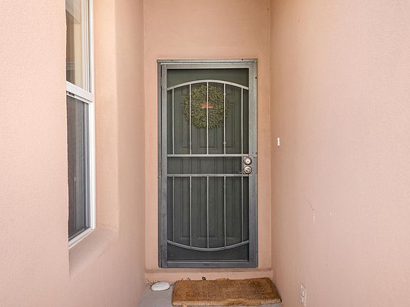 5th image of 4 Rusty Spur Pl