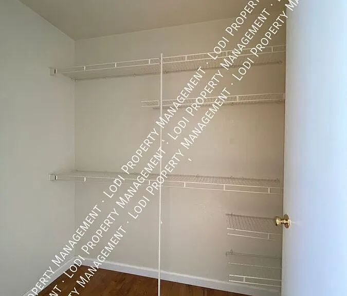 511 Almond Dr #2 — Photo 9