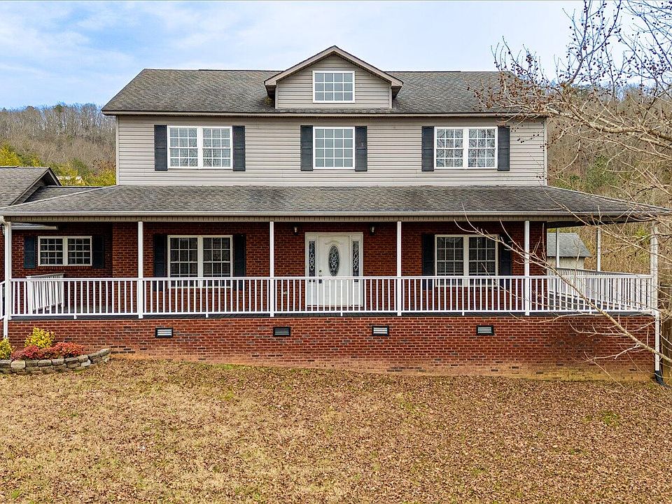 1st image of 240 W Park Cir