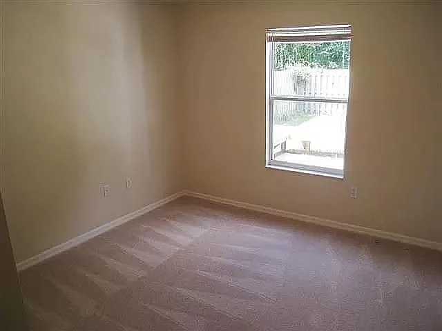 7624 SW 49th Pl — Photo 8