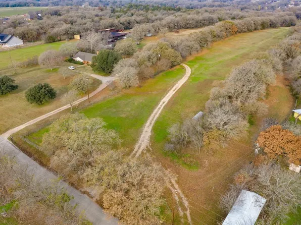 2 County Road 517, Alvarado, TX 76009