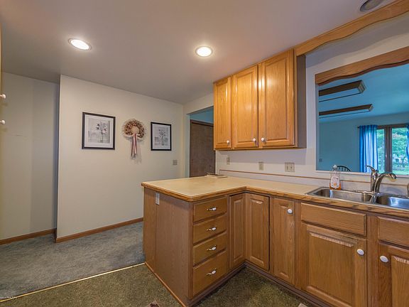 3rd image of 3020 E Lafayette Cir