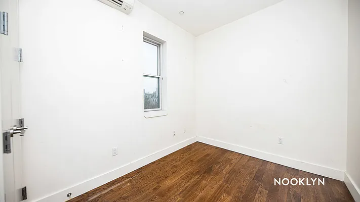 Rented by Nooklyn NYC LLC | media 18