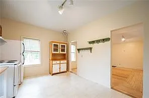 10 Hendricks St #1 — Photo 5
