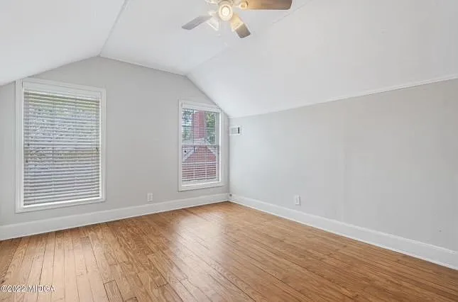 322 Pio Nono Ave — Photo 17