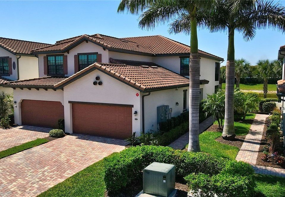 1st image of 12043 Hawthorn Lake Dr #102