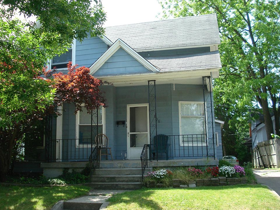 1st image of 806 E Fulton St