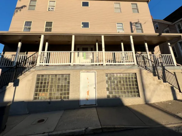 201-215 1st Street, 201-215 1st St #211-1, Slatington, PA 18080
