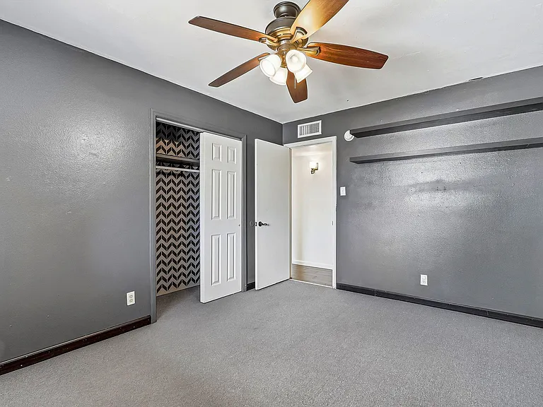 8700 Cielo Vista Dr — Photo 28