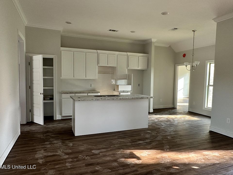 323 Willow Ave, Canton, MS 39046 MLS 4047719 Zillow