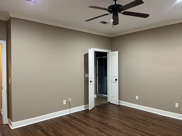Primary bedroom - 920 Frisky Dr