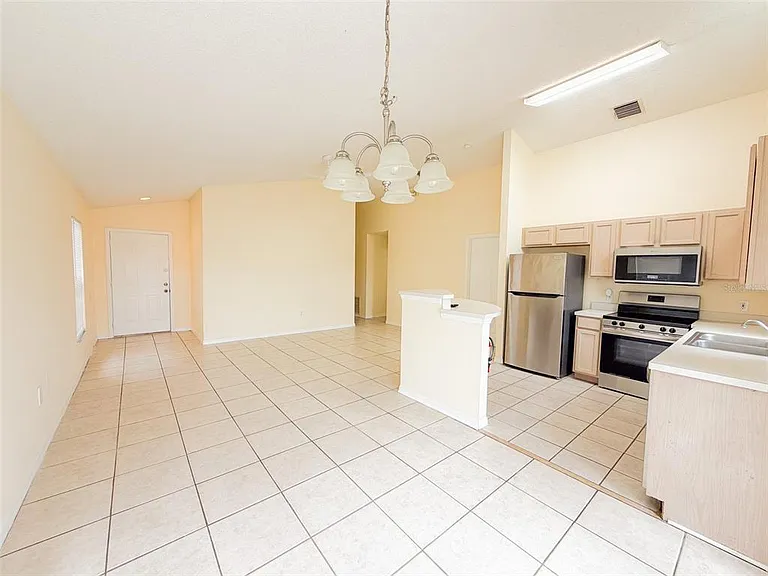2420 Saint Augustine Blvd — Photo 3