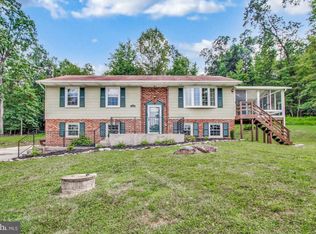 7307 Woodland Dr, Spring Grove, PA 17362