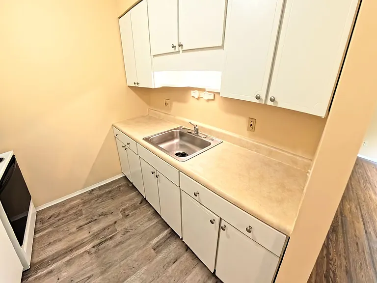 138-154 Woodhill Dr — Photo 51