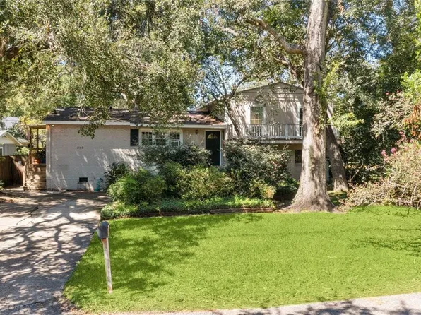 302 Midway Dr, River Ridge, LA 70123