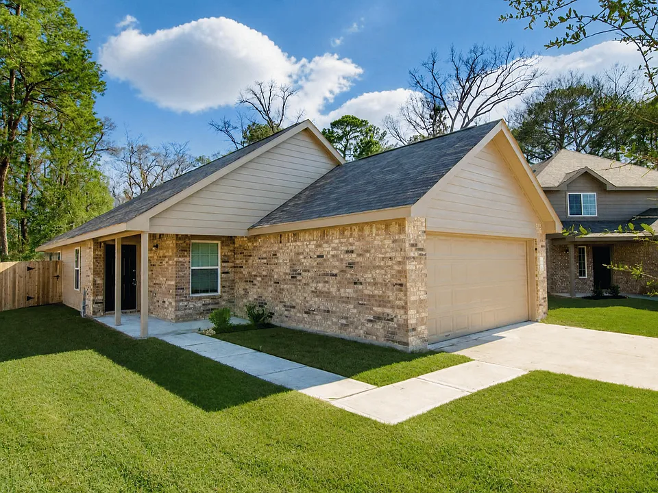 301 N Meadows Dr