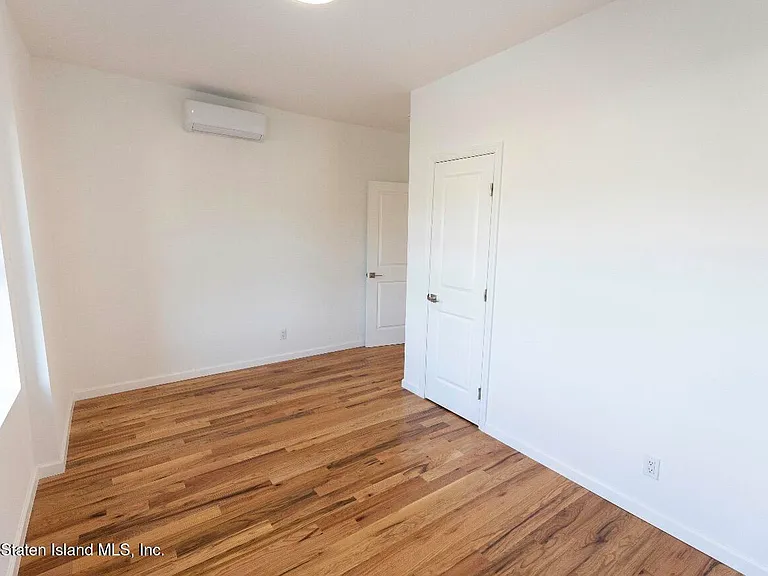 1256 Bay St #2 — Photo 6