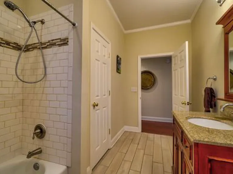 503 S 7th St — Photo 15