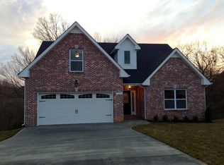 2244 Fairfax Dr, Clarksville, TN 37043