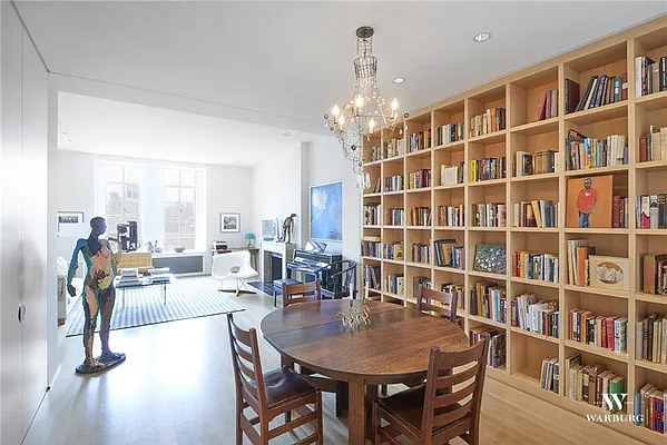 Sold by Warburg | media 12