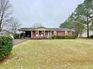 704 E Fords Way, Muscle Shoals, AL 35661