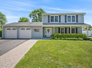 15 Peachstone Rd, Howell, NJ 07731