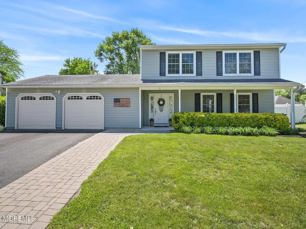 15 Peachstone Road, Howell, NJ 07731